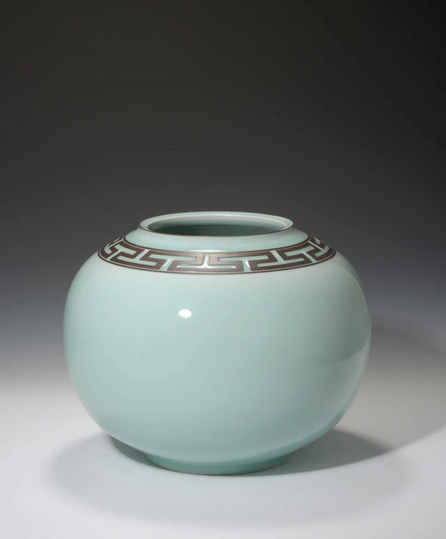 Longquan celadon work by Su Wei