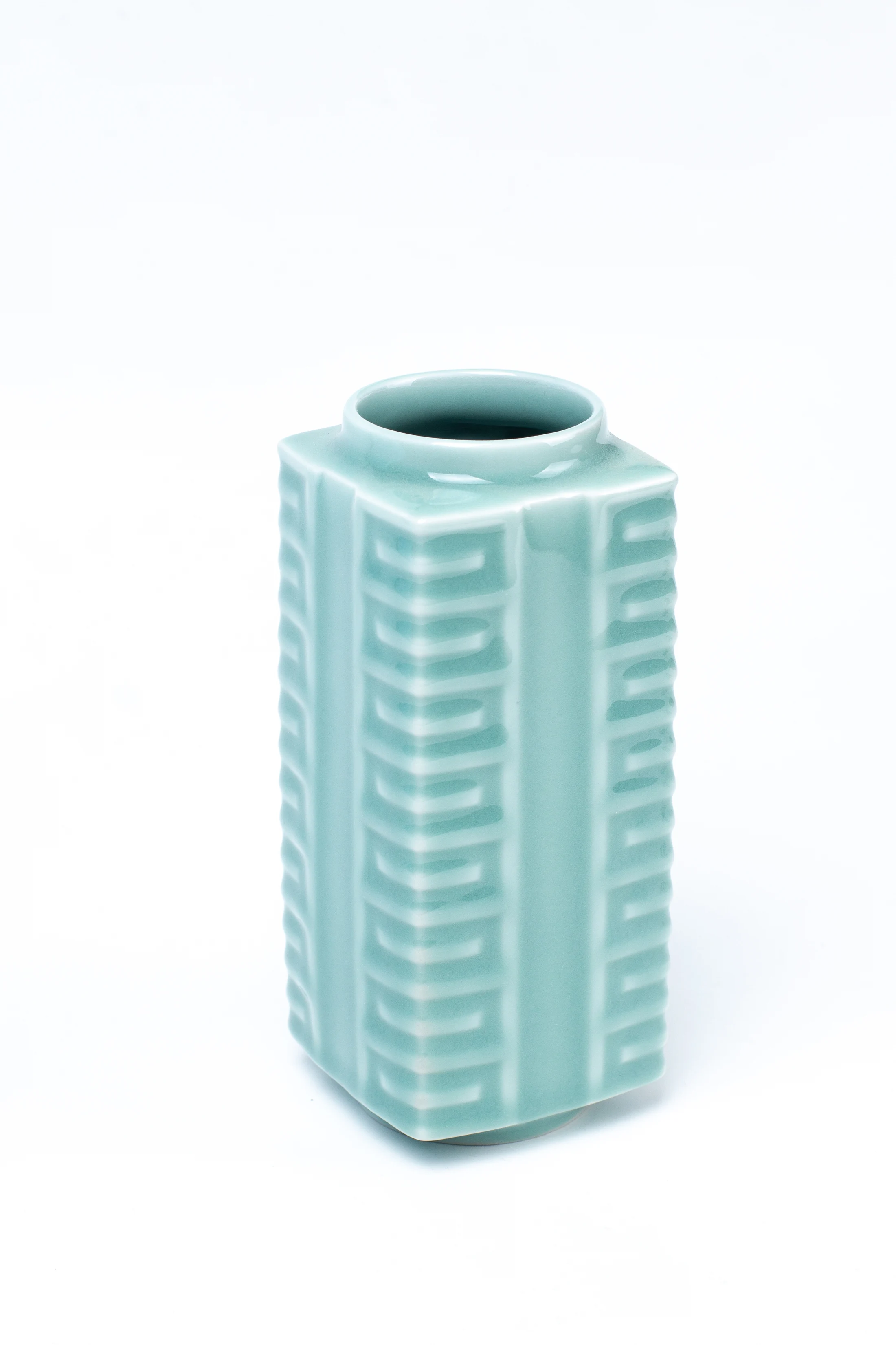 Longquan celadon work by Su Wei