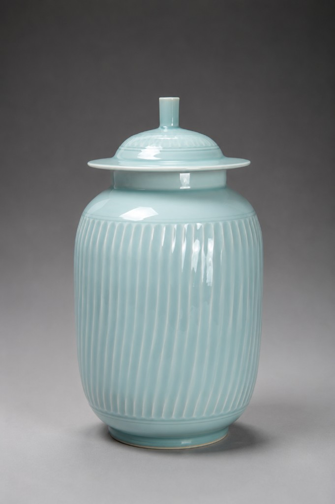 Longquan celadon work by Su Wei